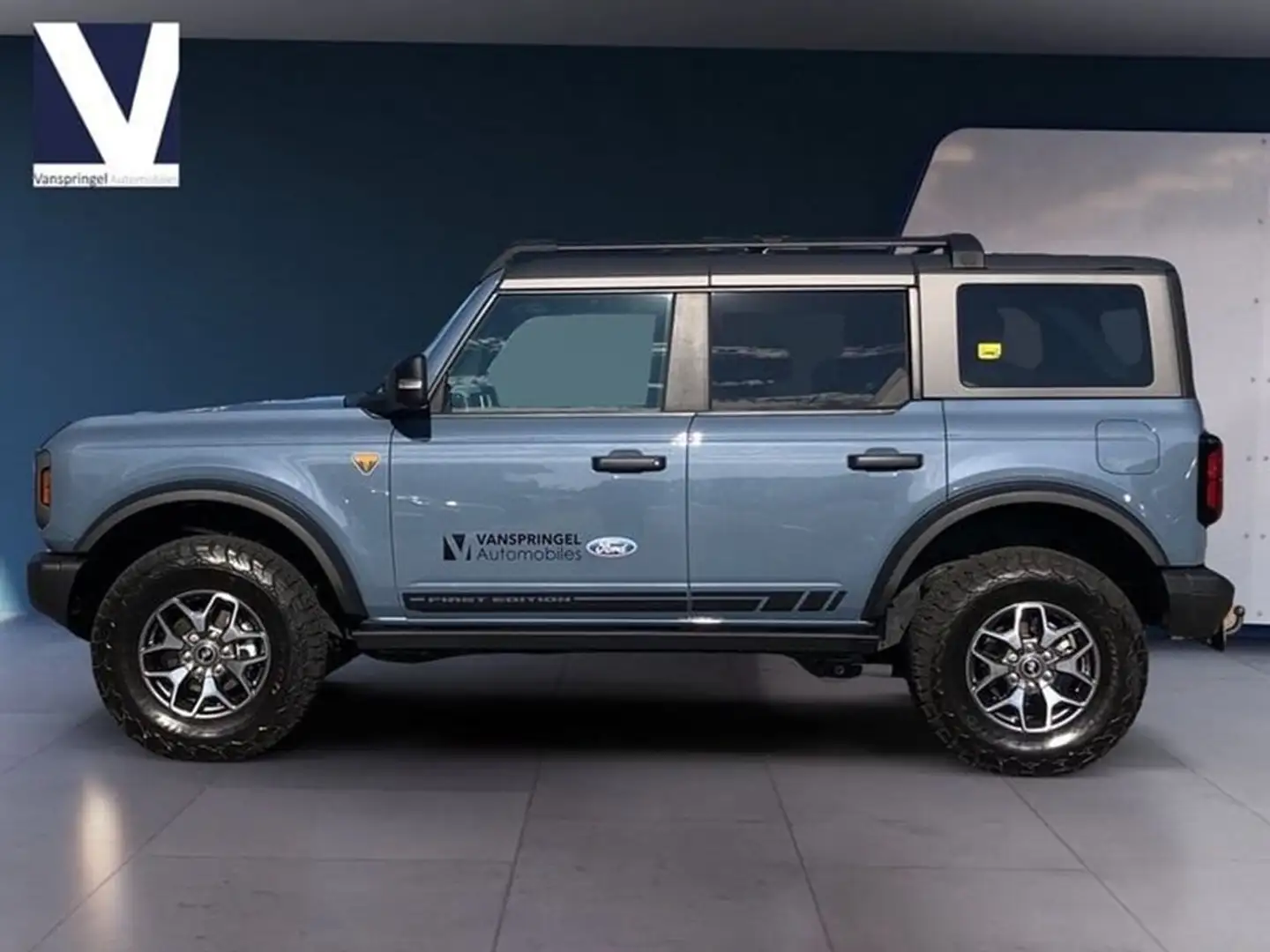 Ford Bronco Bleu - 2