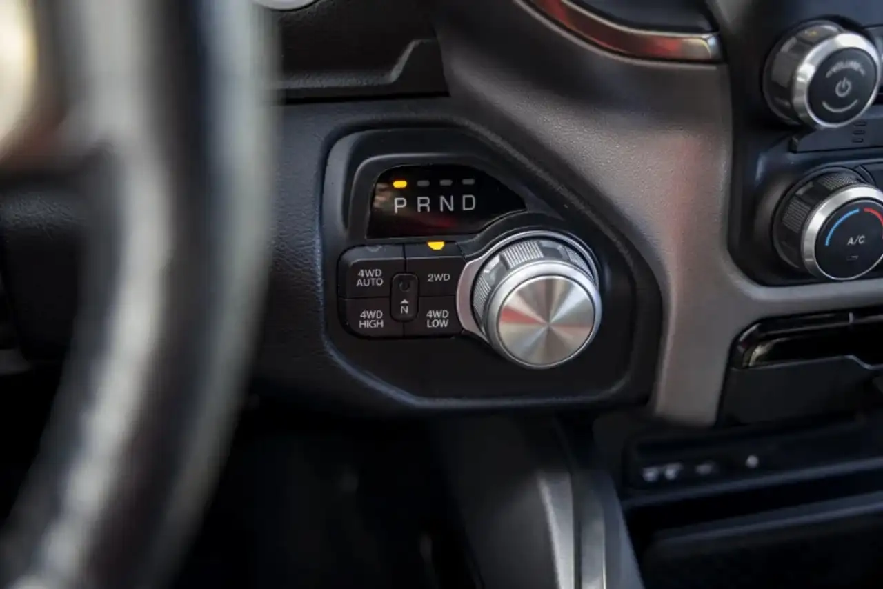RAM 1500 снимка RAM 1500