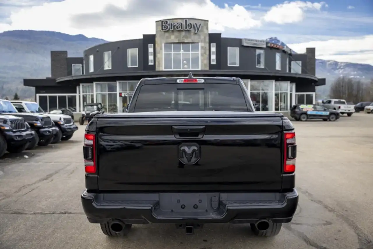 RAM 1500 снимка RAM 1500