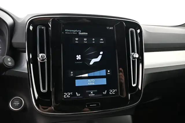 Volvo XC40 view 24