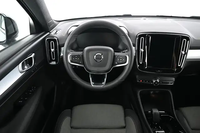 Volvo XC40 view 20