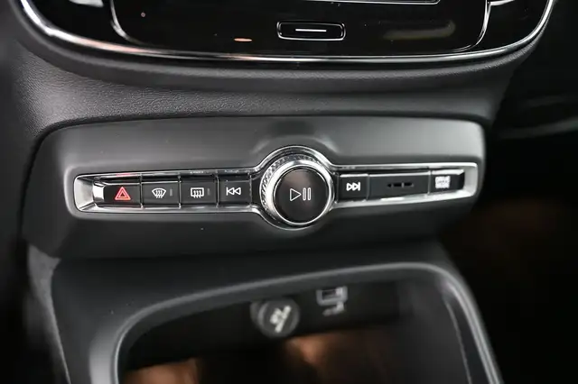 Volvo XC40 view 26