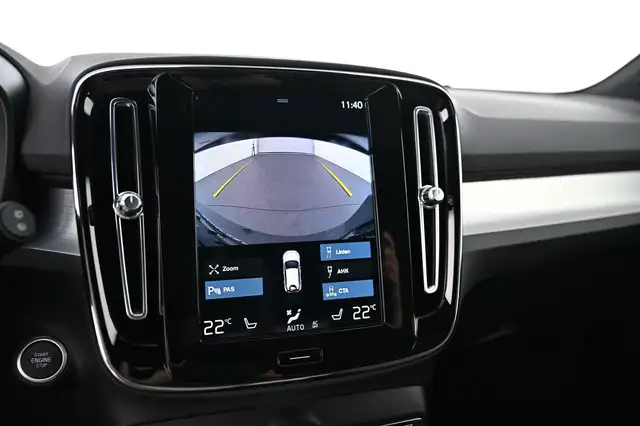 Volvo XC40 view 23