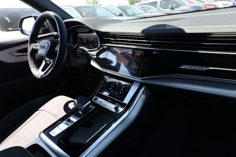 Audi Q8 S line 2xS AssistenzP+ 22Z Laser Pano B&O PrivG... — photo 9
