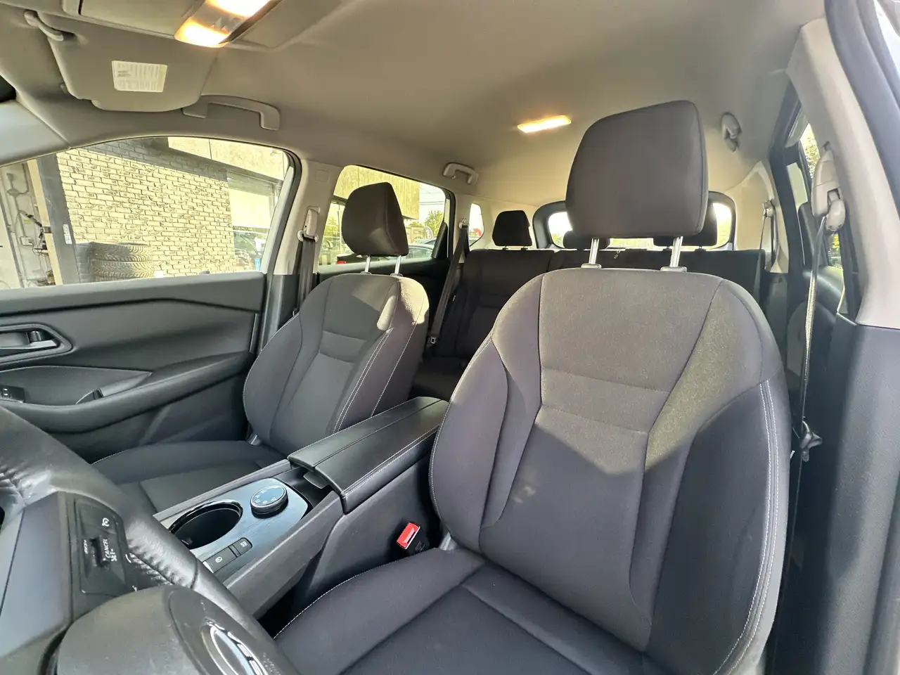 Nissan Rogue снимка Nissan Rogue