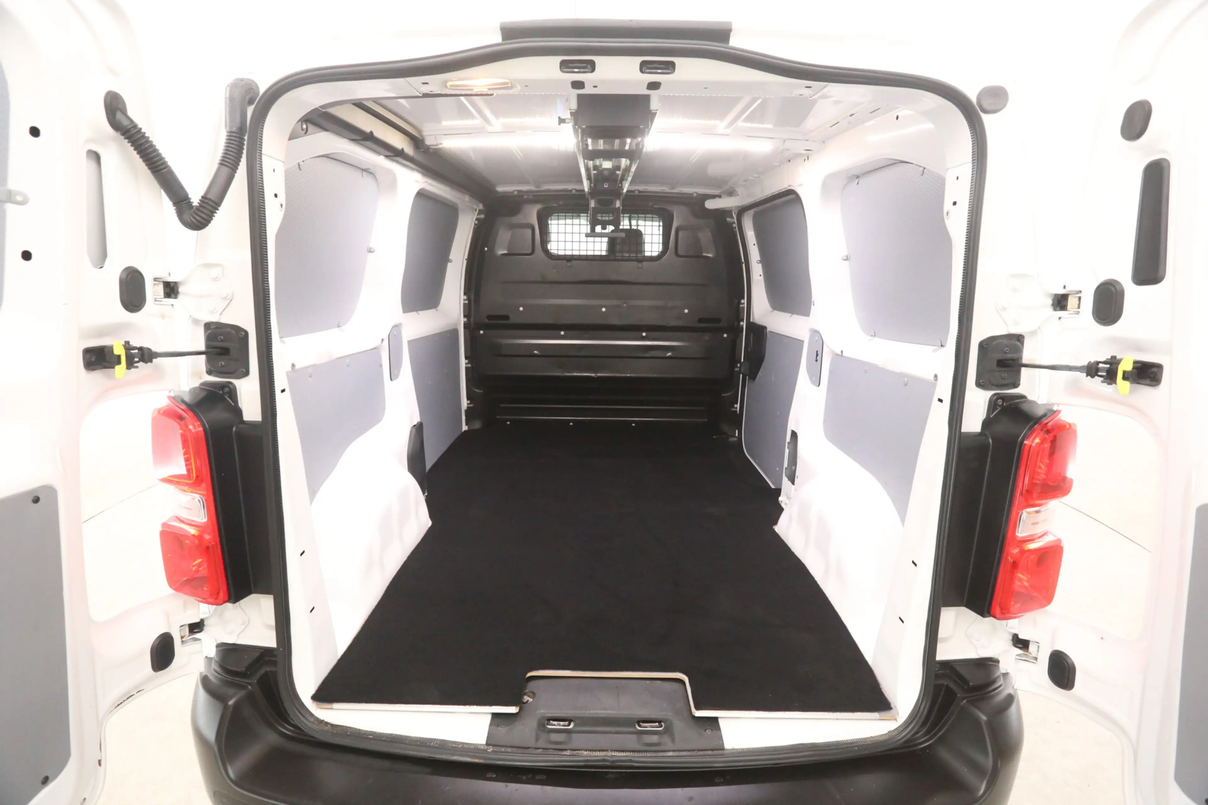 Peugeot e-Expert Citroen e-Jumpy 75 kWh L2H1 | Snelladen | SOH 93% — photo 3