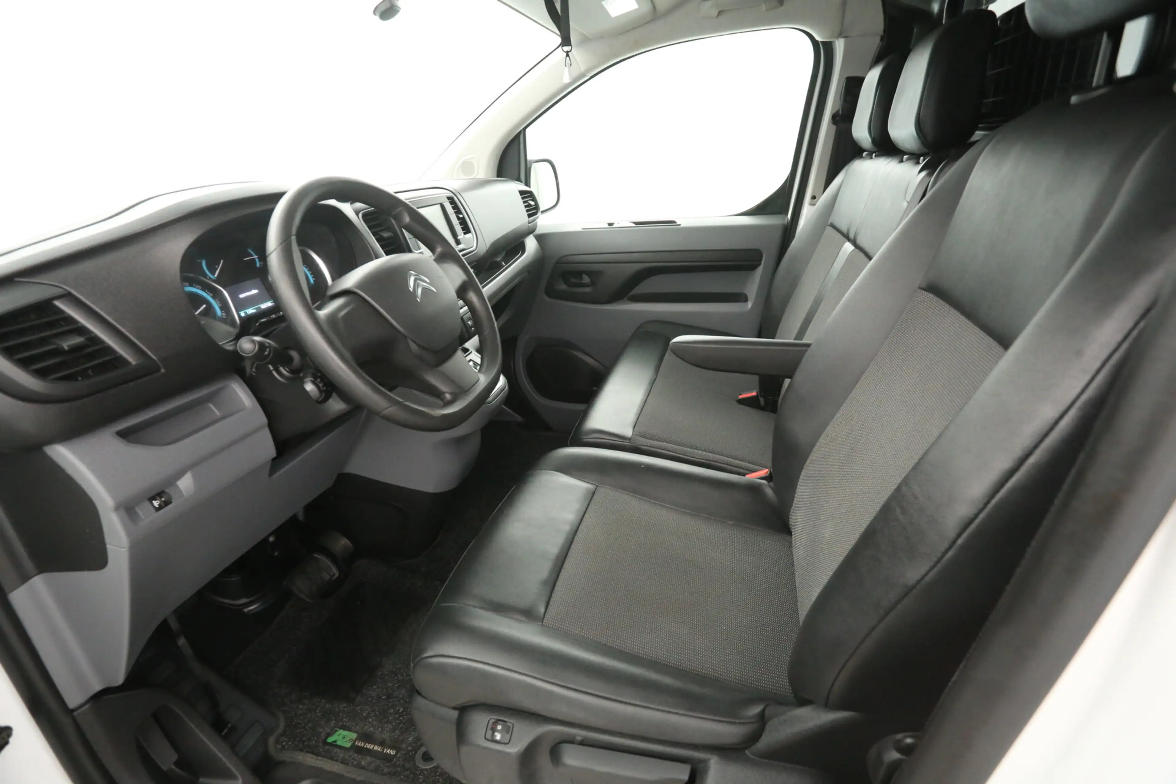 Peugeot e-Expert Citroen e-Jumpy 75 kWh L2H1 | Snelladen | SOH 93% — photo 25