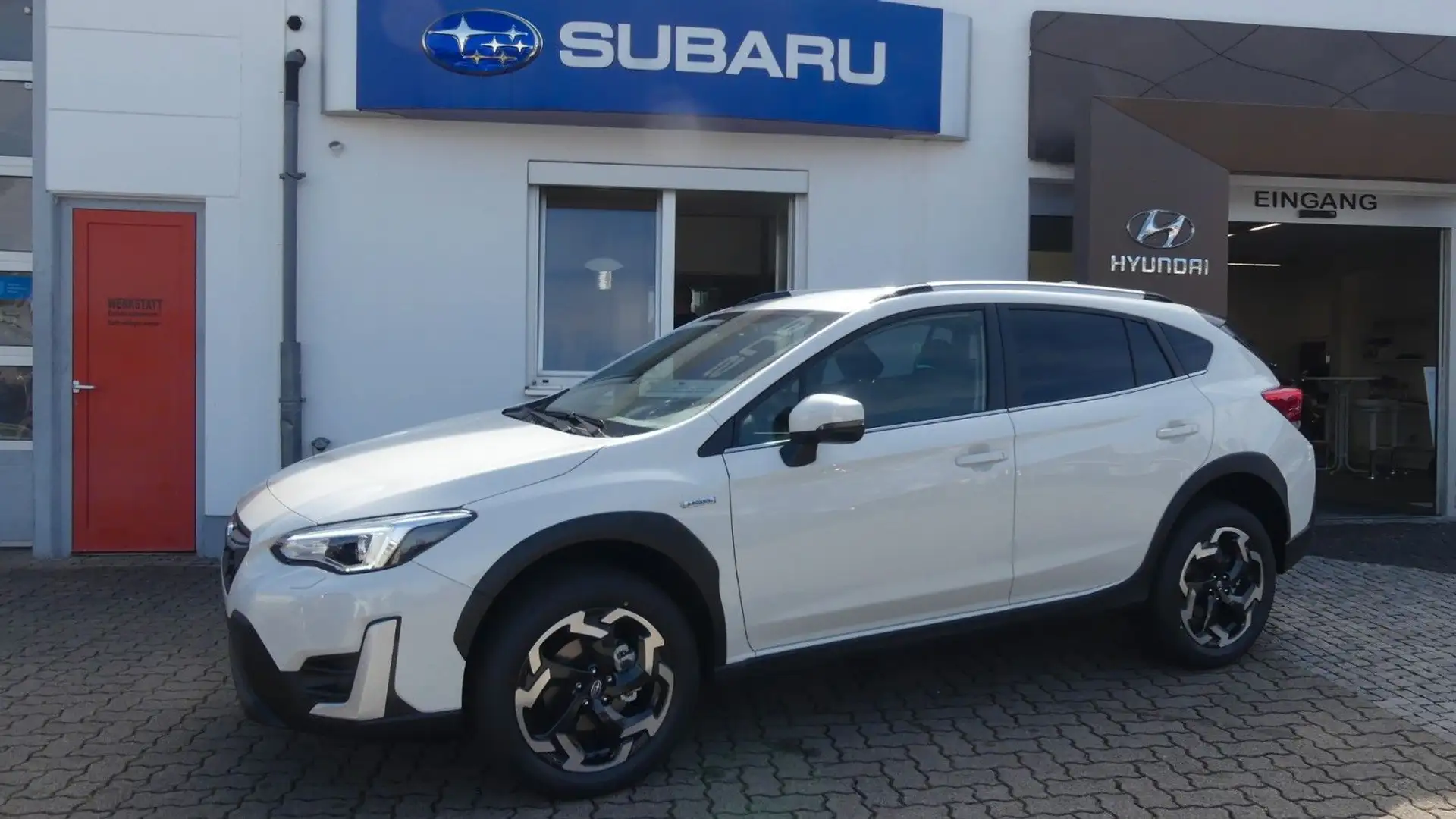 Subaru XV e-Boxer 2.0ie Comfort Lineartronic 4WD Bílá - 1