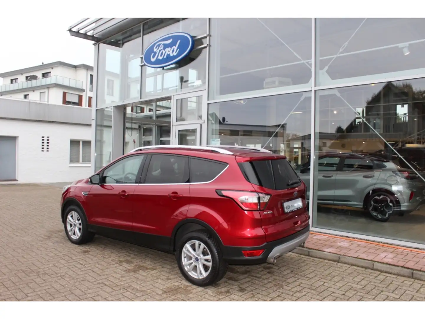Ford Kuga COOL & CONNECT, NAVI, PDC, RFK, BEH. WSS & SITZE Rot - 2