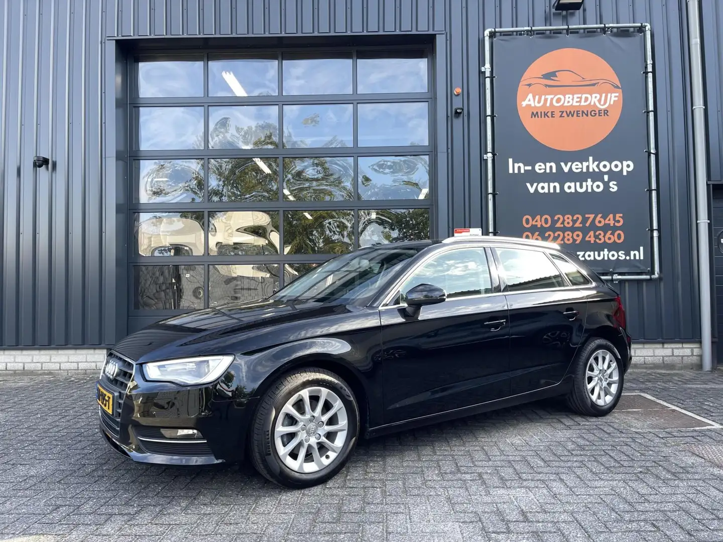 Audi A3 Sportback 1.2 TFSI 110PK Ambiente Pro Line plus NA Noir - 1