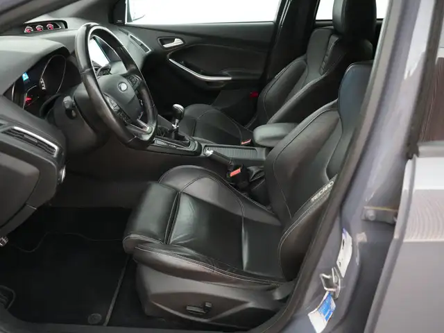 Ford Focus view 4
