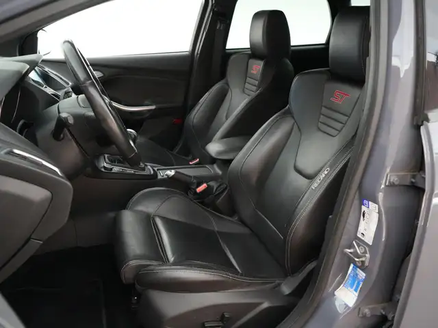 Ford Focus view 5
