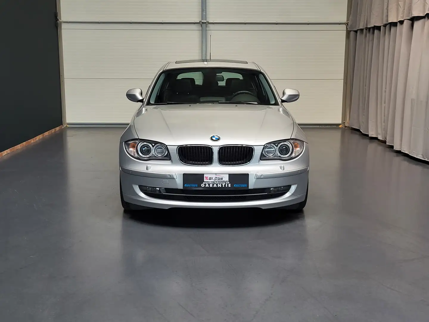 BMW 118 d *Leder| Navi Prof.| Xenon| BT| PDC* Silber - 2