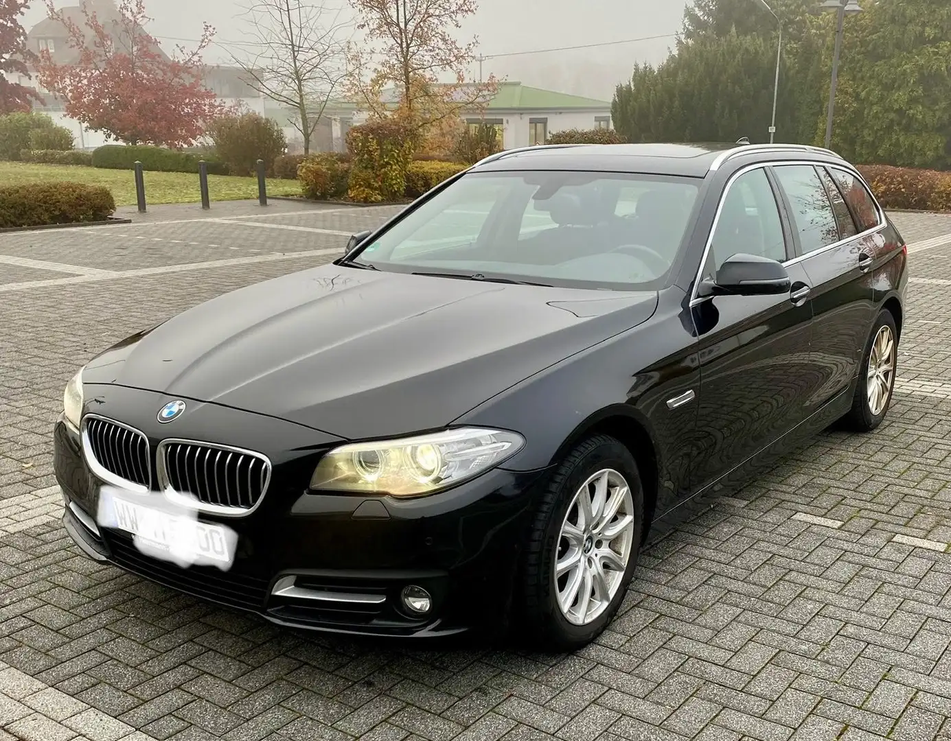 BMW 525 525d xDrive Touring Aut. Modern Line - 1