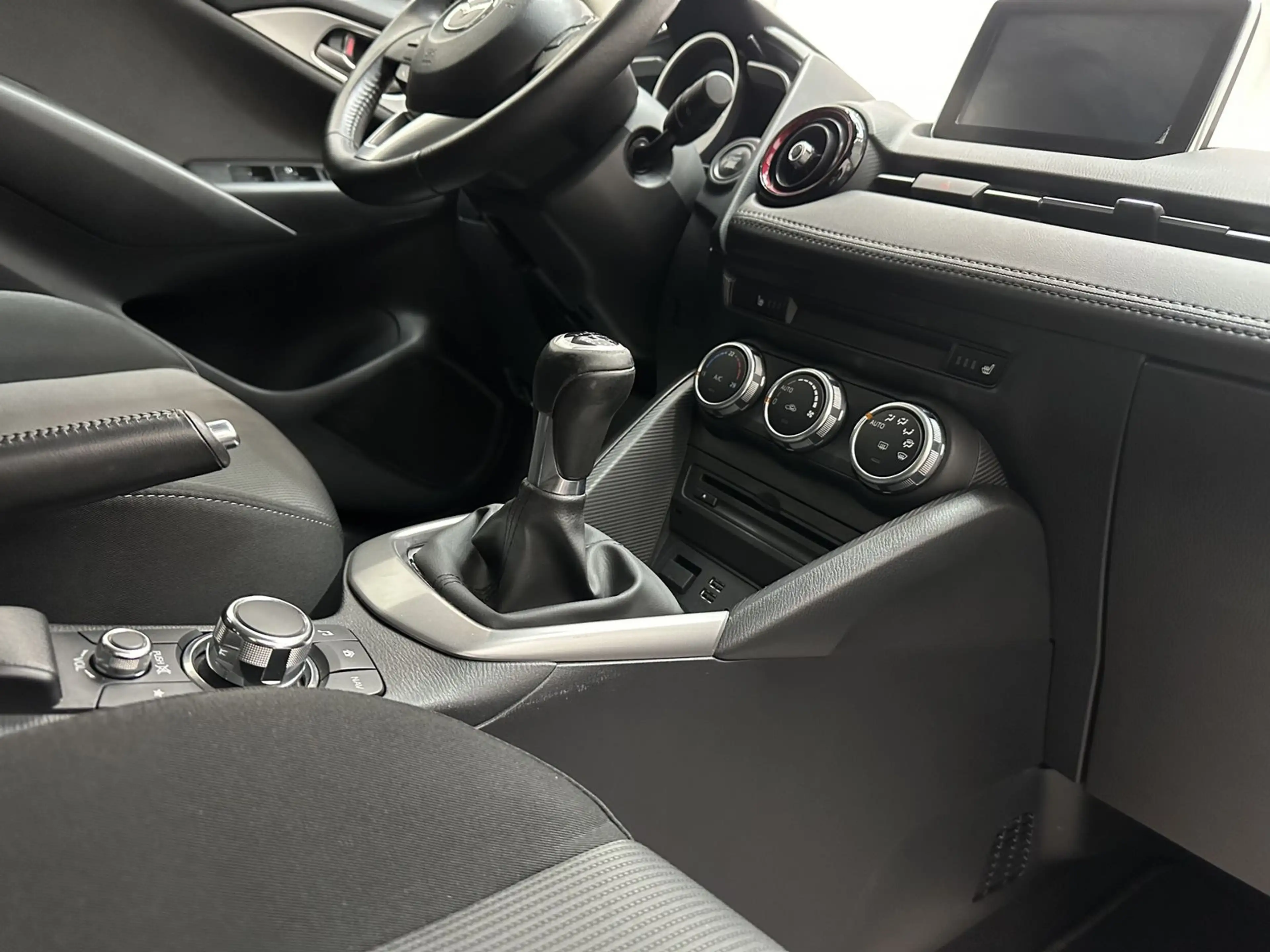 Mazda CX-3 Exclusive-Line AWD "NAVI-SITZH-MULTI-ALU" — photo 10
