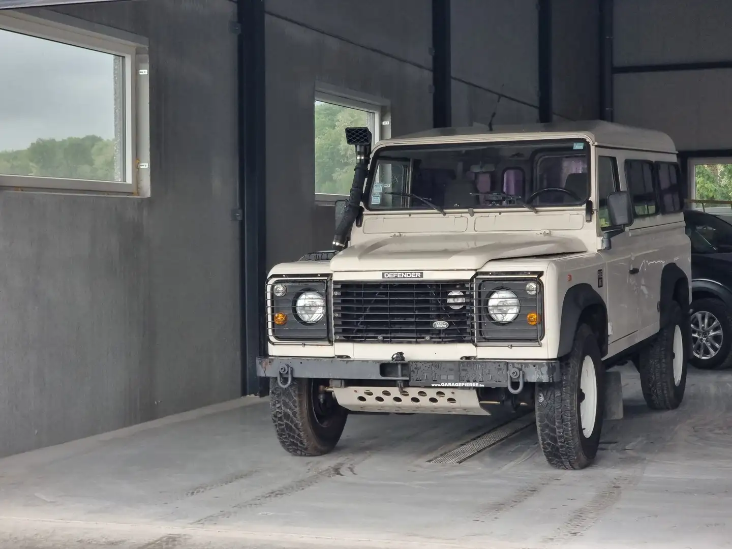 Land Rover Defender 2.5 TDi *110 * 3 PLACES * UTILITAIRE White - 2
