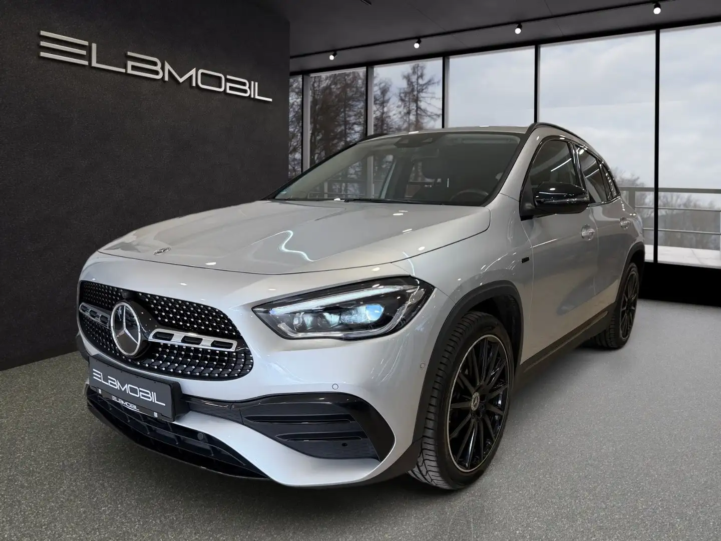 Mercedes-Benz GLA 250 e 8G-DCT*AMG Line*Night-Paket*LED*1H* Silber - 2