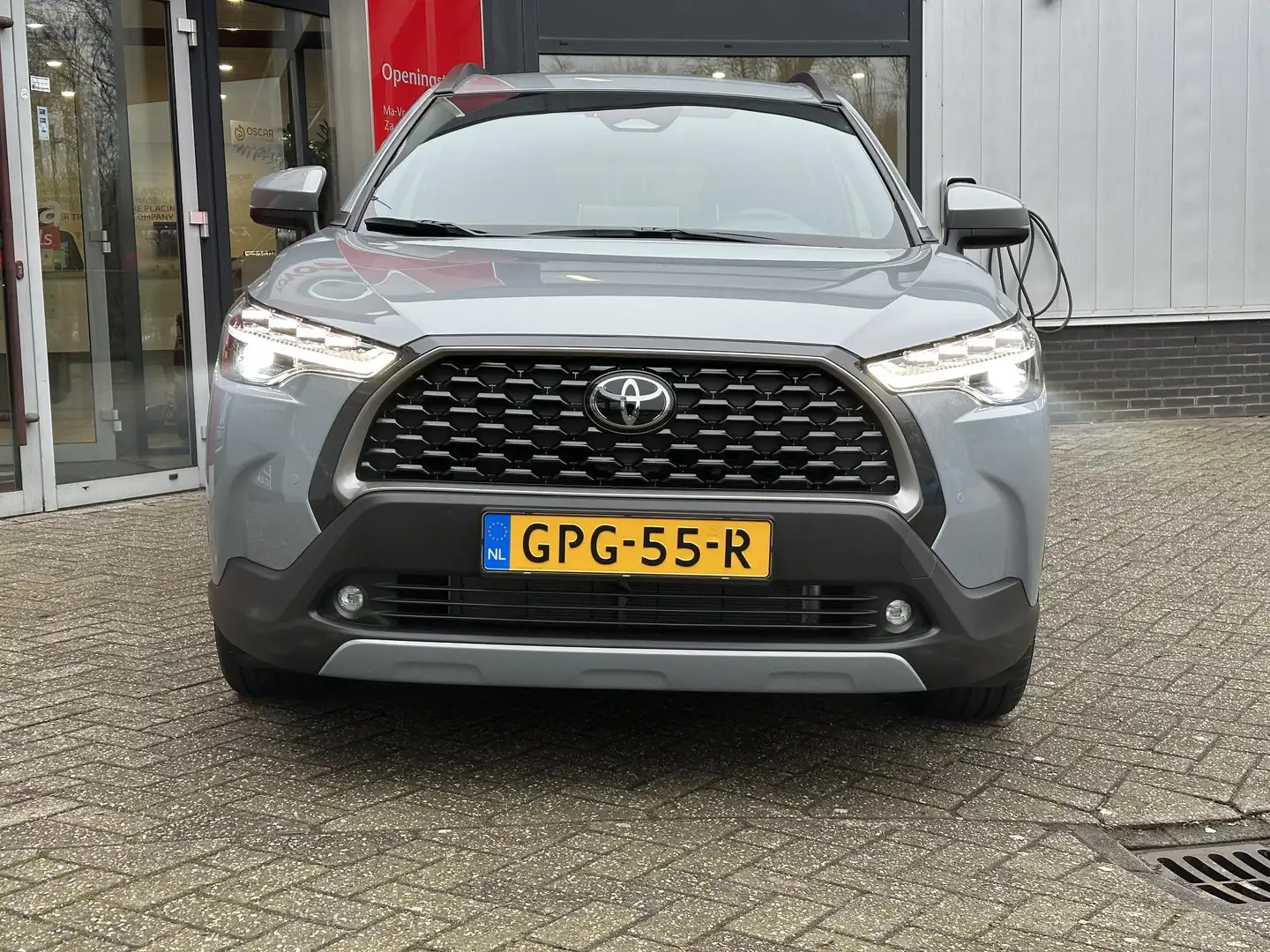 Toyota Corolla Cross 1.8 HYBRID 140 STYLE DIRECT LEVERBAAR ELEK-KLEP BL Grijs - 2