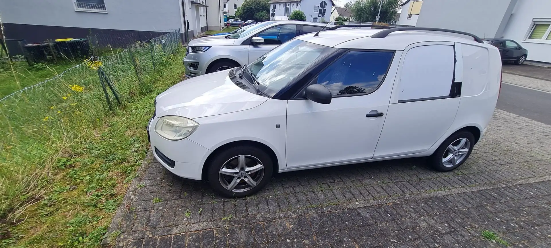 Skoda Praktik Praktik 1.4 TDI Weiß - 1