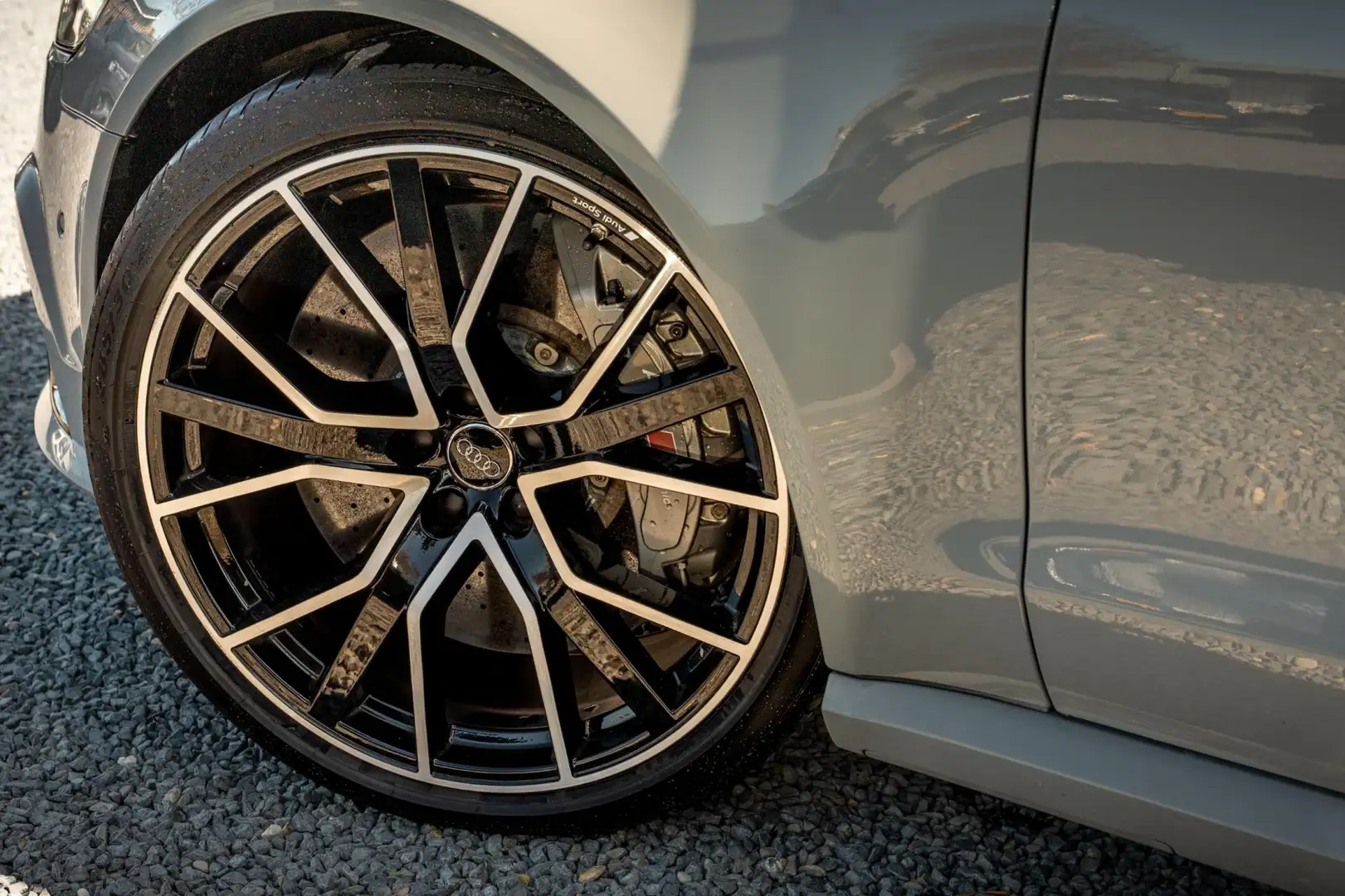 Audi RS6 Avant 4.0 TFSI Quattro Performance Pro Line + 605 Gris - 2
