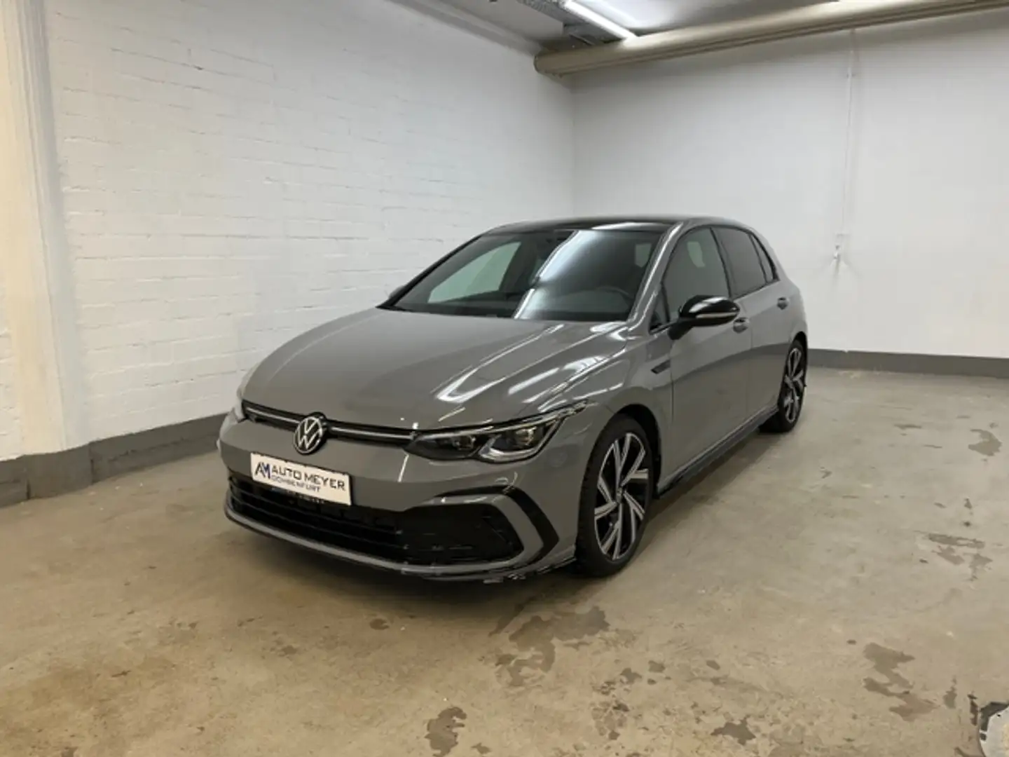 Volkswagen Golf VIII 1.5 eTSI DSG R-Line Pano. uvm. Grau - 2