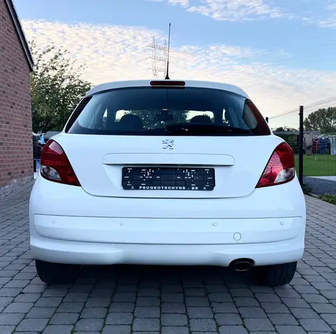 Peugeot 207 view 5