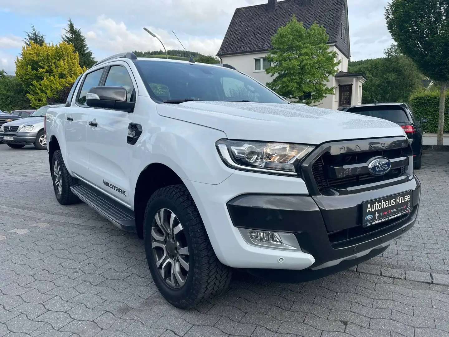 Ford Ranger Wildtrak 3.2 l TDCi 147 DoKa 4x4+Rollo Білий - 1