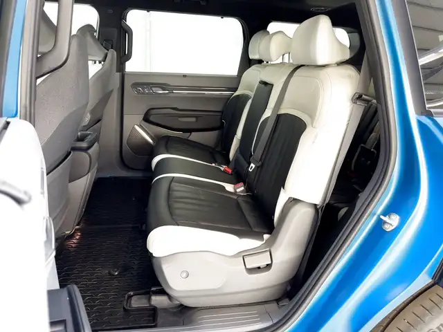 Kia Ev9 view 15
