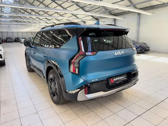 Kia Ev9 view 4
