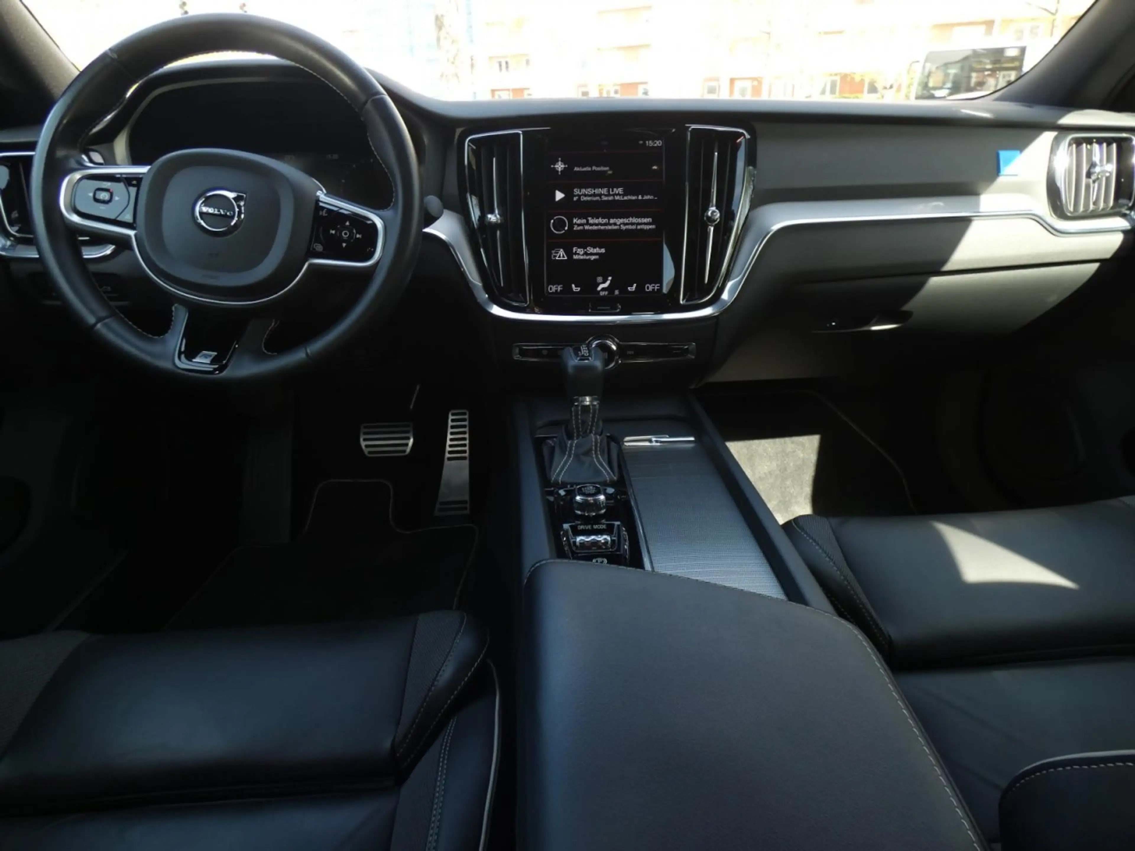 Volvo S60 T4 R Design (EURO 6d-TEMP) Klima Navi Leder — photo 6