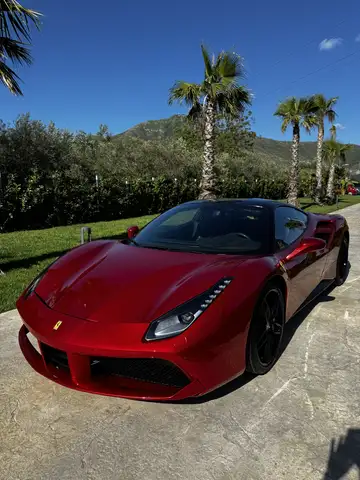 Ferrari 488 Rosso fuoco Lift/camera/carbon