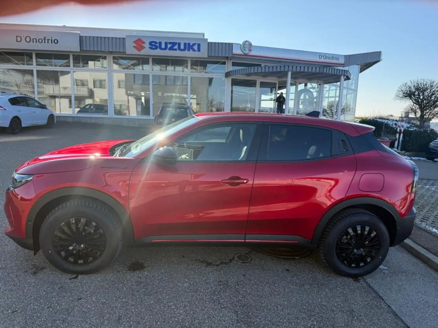 Alfa Romeo Junior 1.2 VGT Ibrida Speciale Rouge - 2