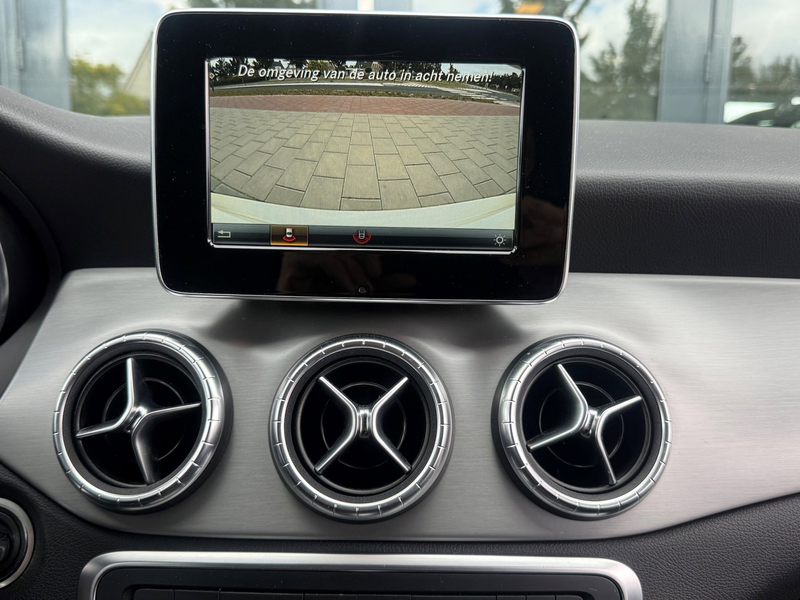 Mercedes-Benz CLA 180 Shooting Brake Facelift AMG Night Camera — photo 9