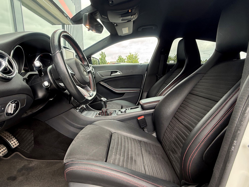 Mercedes-Benz CLA 180 Shooting Brake Facelift AMG Night Camera — photo 14