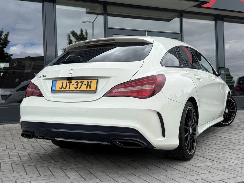 Mercedes-Benz CLA 180 Shooting Brake Facelift AMG Night Camera — photo 11