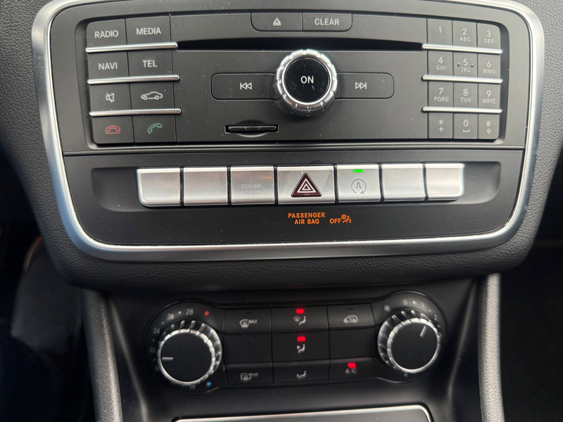 Mercedes-Benz CLA 180 Shooting Brake Facelift AMG Night Camera — photo 20