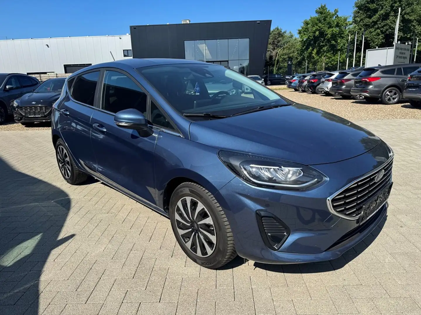 Ford Fiesta Titanium 1.0i 125PK M6: Navigatie, cruise control, Grijs - 2