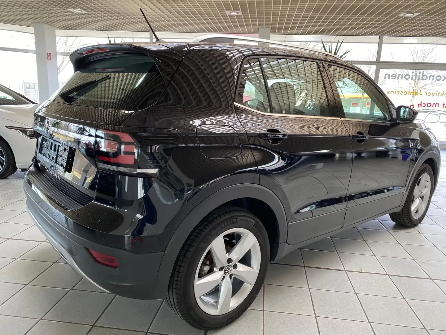 Volkswagen T-Cross Style 1.0 TSI STYLE*DSG*LED*SHZ*PDC*APP-CONNECT Schwarz - 2