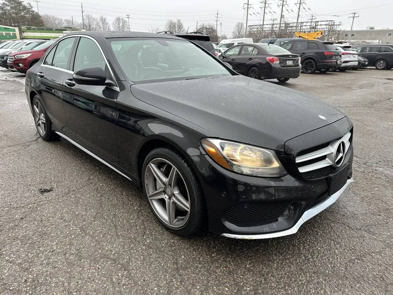 Mercedes-Benz C-Class снимка Mercedes-Benz C-Class