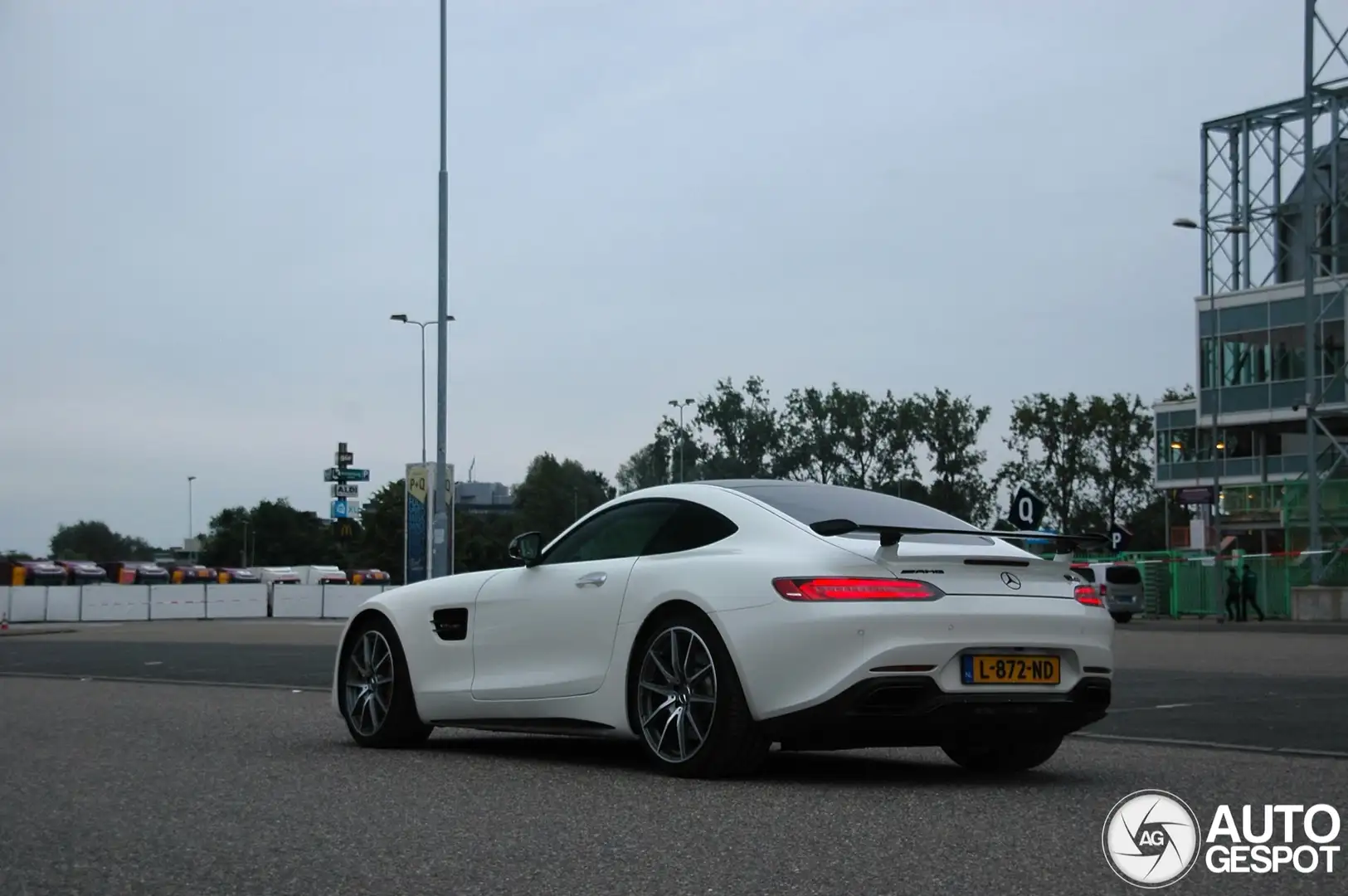 Mercedes-Benz AMG GT S Speedshift 7G-DCT Edition 1 - 2