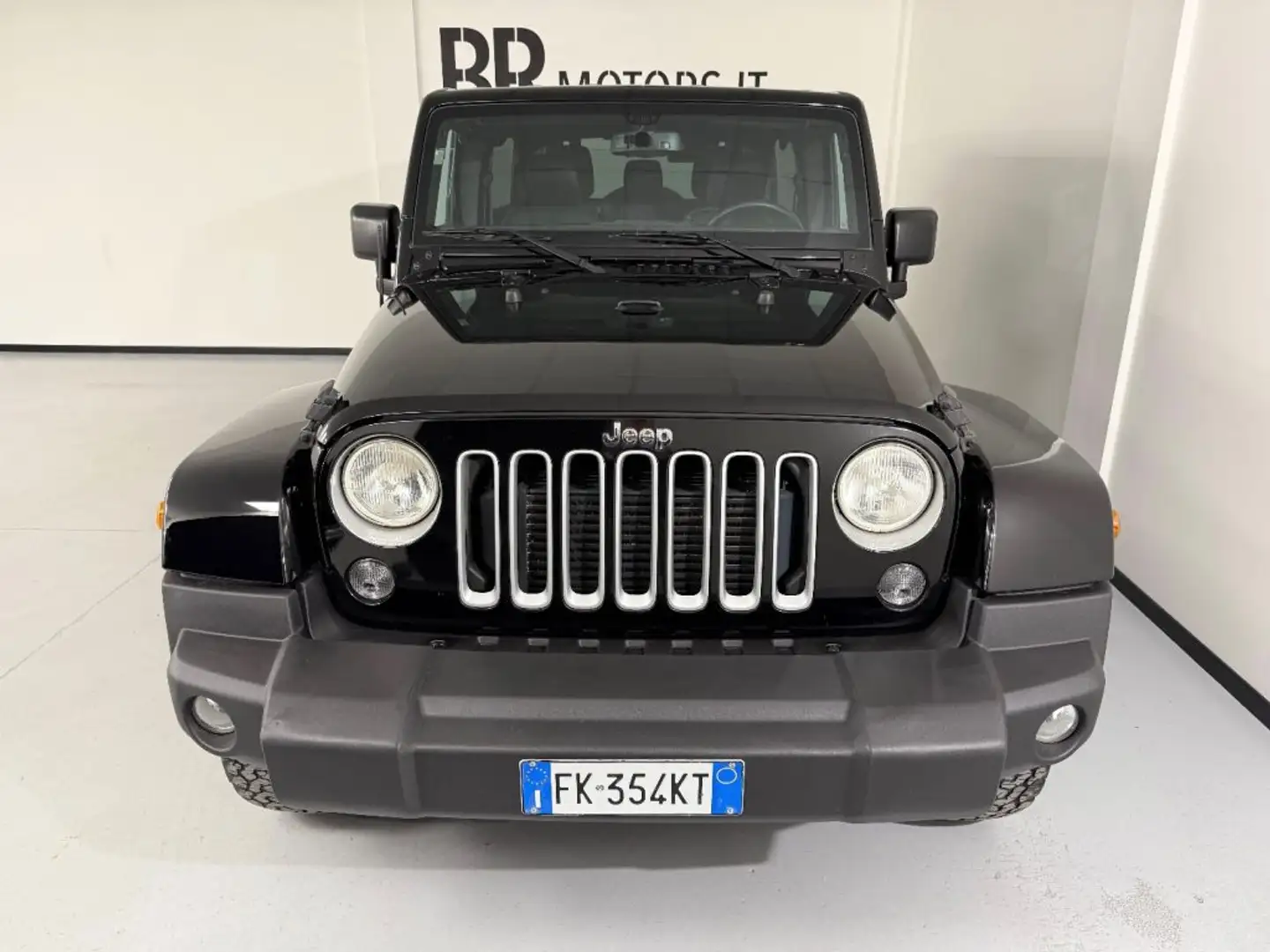 Jeep Wrangler Unlimited 2.8 CRD DPF Sahara Auto E6 Noir - 2