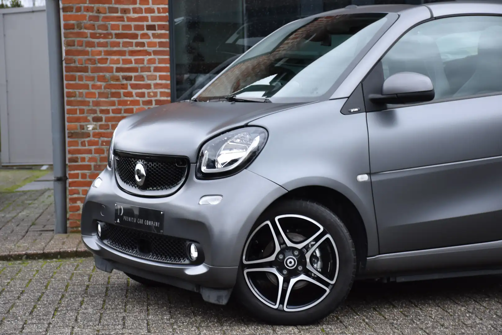 smart forTwo 17.6 kWh Electric drive Pure| Cabrio| Navi| Airco Gris - 2