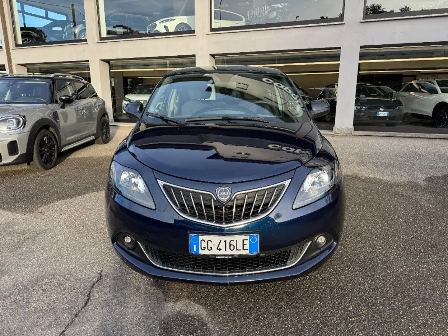 Lancia Ypsilon 1.0 FireFly 5p. Hybrid Ecochic Gold+CARPLAY+5posti Gri - 2