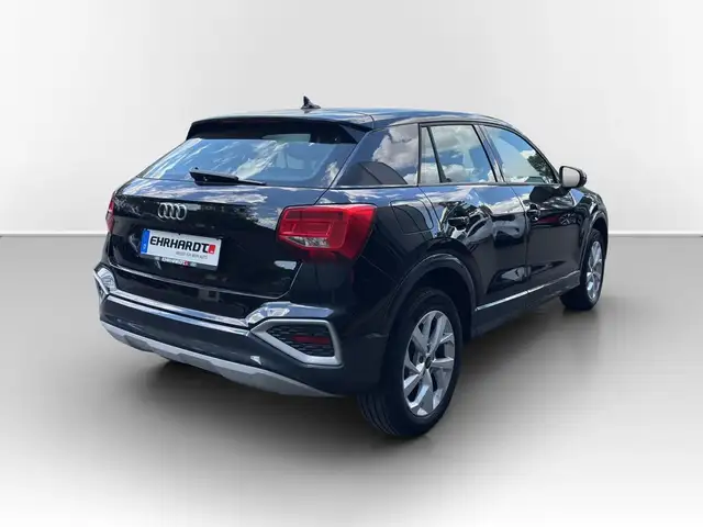 Audi Q2 view 6