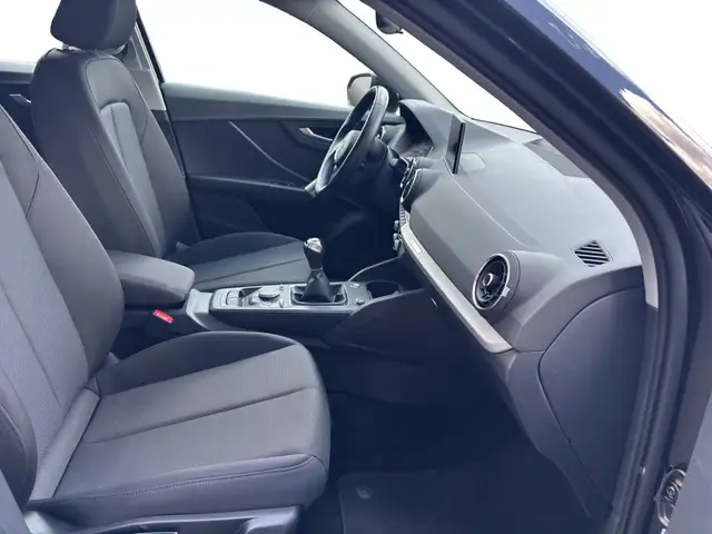 Audi Q2 view 12