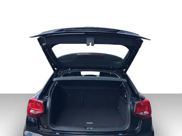 Audi Q2 view 11
