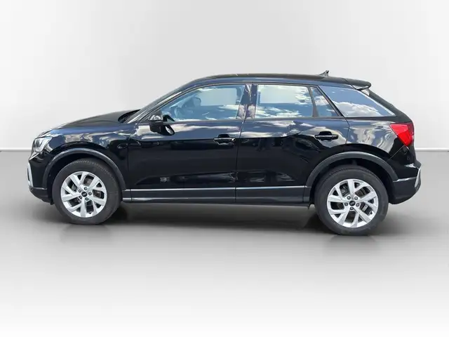 Audi Q2 view 10
