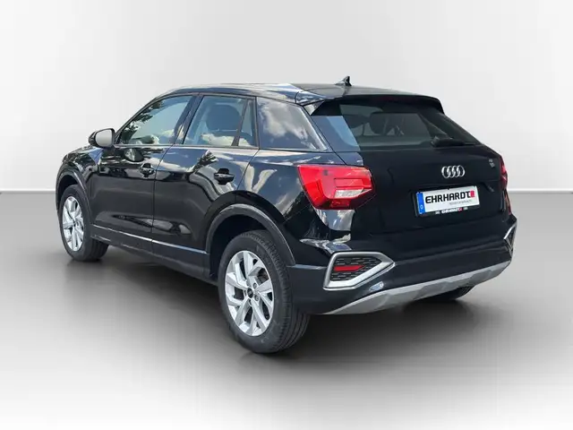 Audi Q2 view 9