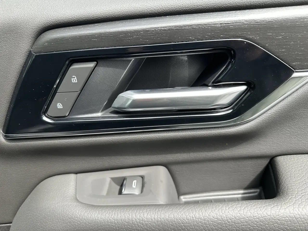 GMC Yukon снимка GMC Yukon