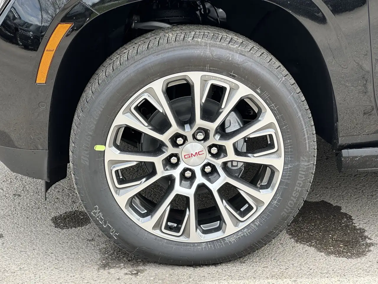 GMC Yukon снимка GMC Yukon